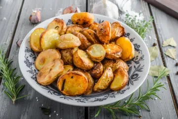 Trik za najhrskaviji pečeni krumpir krije se u jednom sastojku iz smočnice