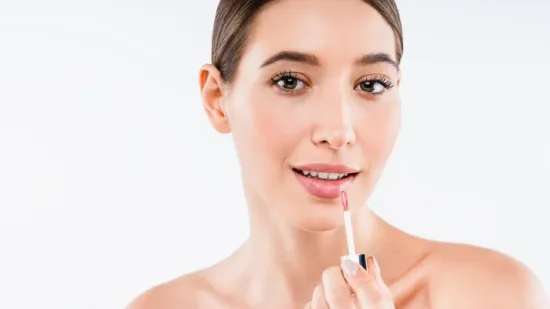 Glossy je ponovno trendi: Ovo su najbolja sjajila za usne koja vrijedi isprobati