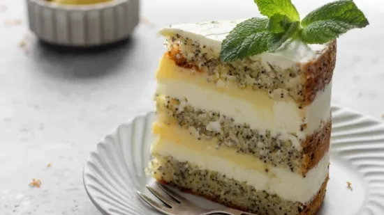 Sočne mak kocke sa žutim filom koje se tope u ustima