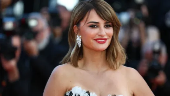 Weekend bob: Nova frizura Pen&eacute;lope Cruz definicija je bezbrižne ljetne elegancije