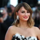 Weekend bob: Nova frizura Pen&eacute;lope Cruz definicija je bezbrižne ljetne elegancije