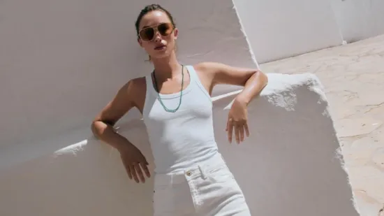 Bijela majica i potko&scaron;ulja kao baza svake garderobe: Evo gdje pronaći najbolje modele