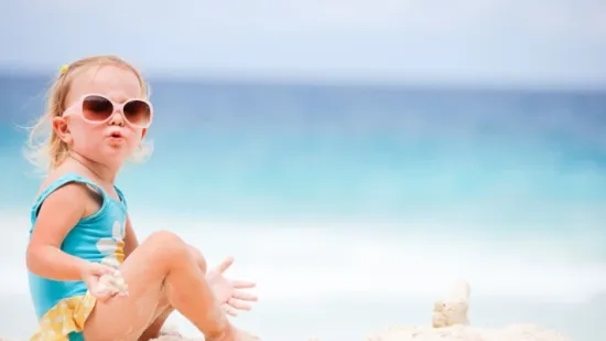Vi&scaron;e nema izlike za golu djecu na plaži: Prona&scaron;li smo najslađe kupaće kostime za mali&scaron;ane