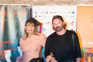 Uvijek posebna Đurđa Tedeschi: Valentino haljina i detalji stvoreni za kazali&scaron;nu premijeru