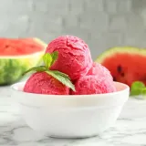 Brzi sorbet od lubenice gotov u pet minuta ima tajni sastojak koji mijenja sve