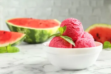 Brzi sorbet od lubenice gotov u pet minuta ima tajni sastojak koji mijenja sve