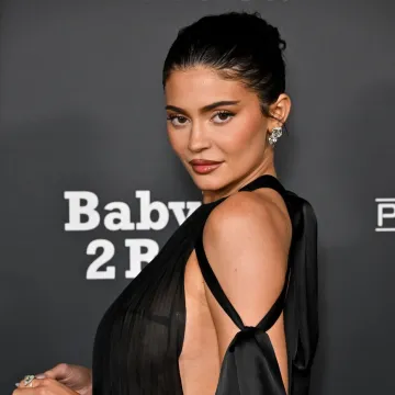 Najveću nesigurnost pretvorila je u milijunski biznis: Ovako se Kylie Jenner mijenjala kroz godine
