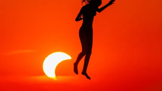 Spektakl na nebu iznad Hrvatske: Pogledajte najljep&scaron;e fotografije pomrčine Sunca