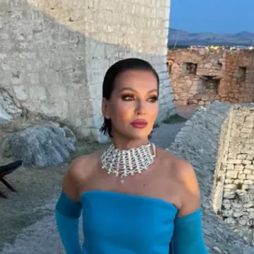 Nina Badrić ponovno odu&scaron;evila besprijekornim izgledom, izgleda poput holivudske dive