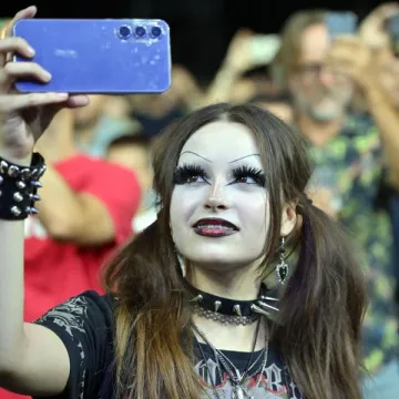 Unikatan make-up ove mlade dame privukao pažnju na koncertu u Varaždinu