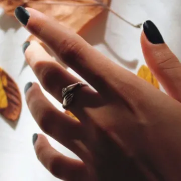 Tražite inspiraciju za jesensku manikuru? Ovo su boje koje će biti hit
