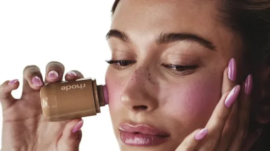 Najbolja vijest dana: Sephora otkrila kada na hrvatske police dolazi Rhode by Hailey Bieber