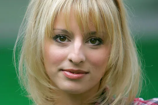 Od prepoznatljive plavu&scaron;e do lijepe brinete: Kako se mijenjala Jadranka Đokić