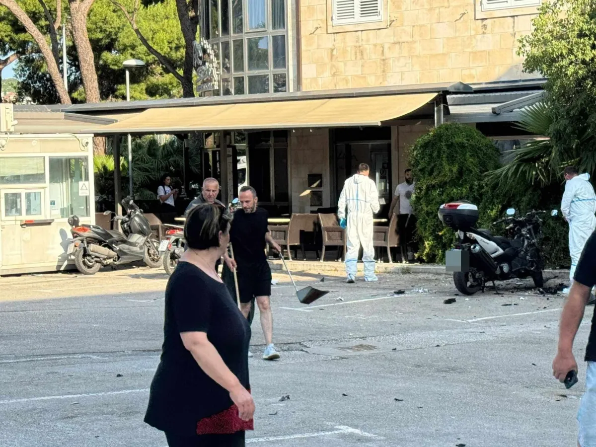 Raznesen motor vlasnika kafića: Parkiralište puno dijelova. Osumnjičen muškarac