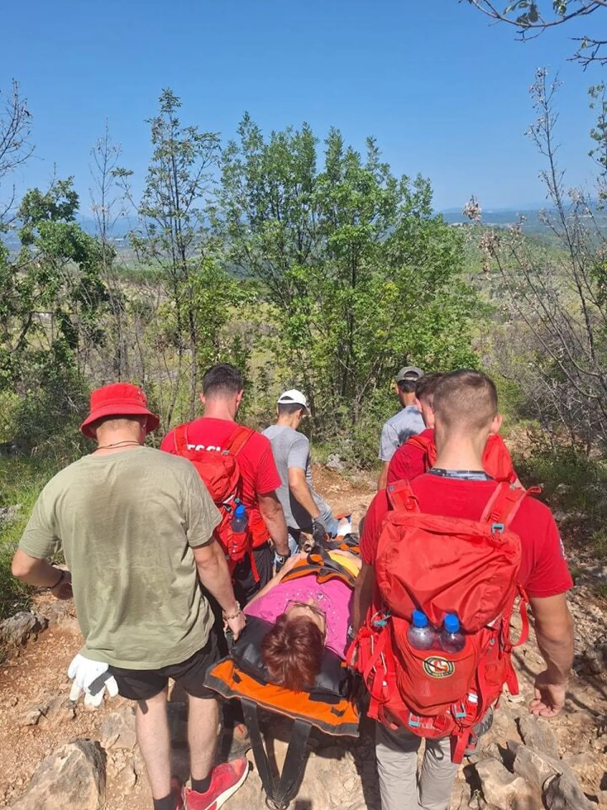 HGSS spašavao hrvatske hodočasnike: Vrućina i zahtjevan teren izazvali val ozljeda