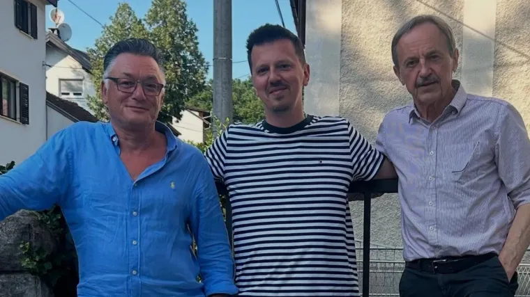 Ekspert Matej Sakoman s obitelji se druži sa Simonom, i Jeannette im se pridružila: 'U dobrom društvu'