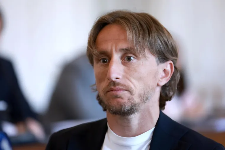 Dan nakon utakmice, Modrić na sudu u Osijeku zbog suđenja Mamićima
