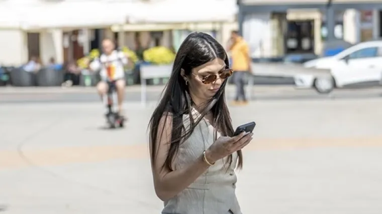 Dama u štiklama podigla temperaturu, a neki se skinuli u kupaće kostime
