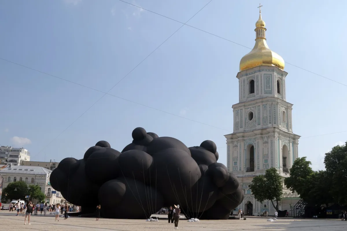 'Crni oblak' podsjeća na krvavu invaziju: Odjekuje poput krika patnje