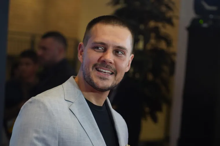 Miloš Biković na početku karijere zarađivao 40 eura dnevno, a sada? Toliko zaradi u minuti