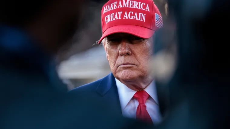 Trump na rođendan organizira paradu, a prijete mu masovni neredi: 'U Americi ne priznajemo kraljeve'