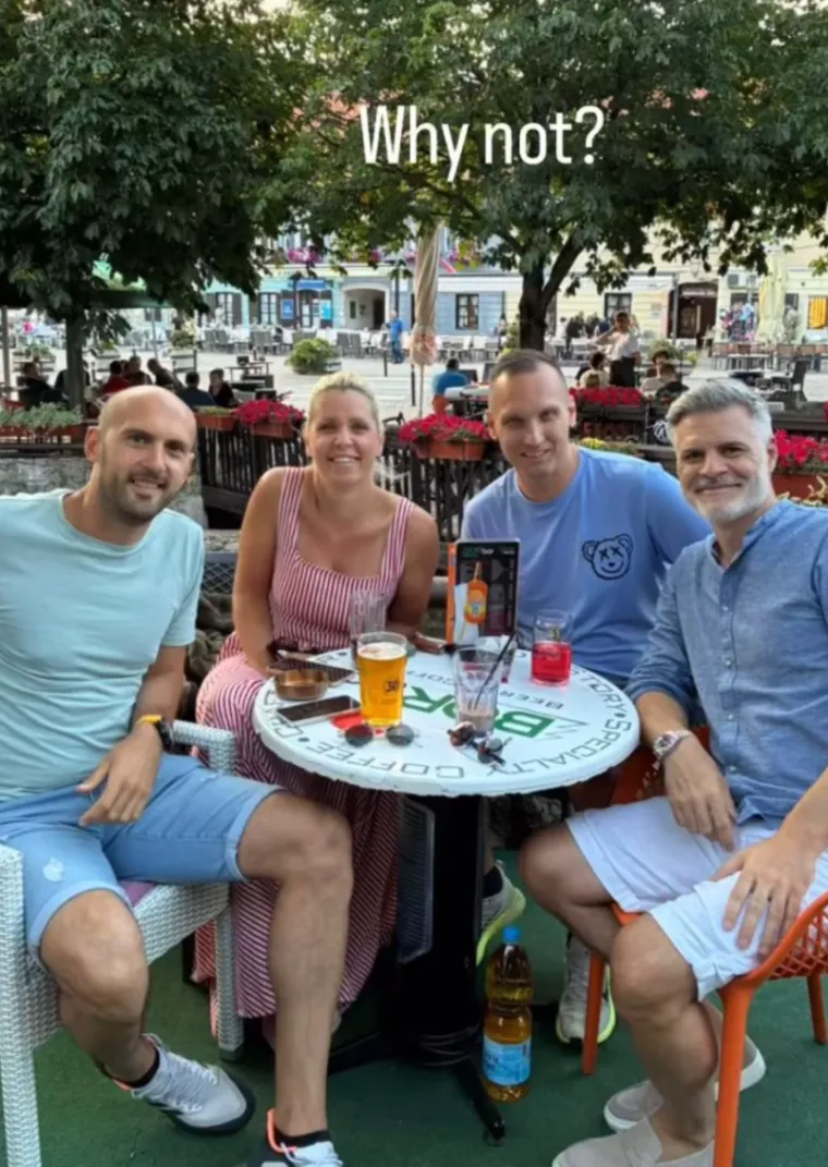 Cijela ekipa iz sociološkog eksperimenta na okupu: Na druženju Marko i Kristina