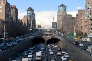 Nakon vražje frizure, poderanih traperica i tetovaža, novi problem Iranaca sada je šetnja pasa
