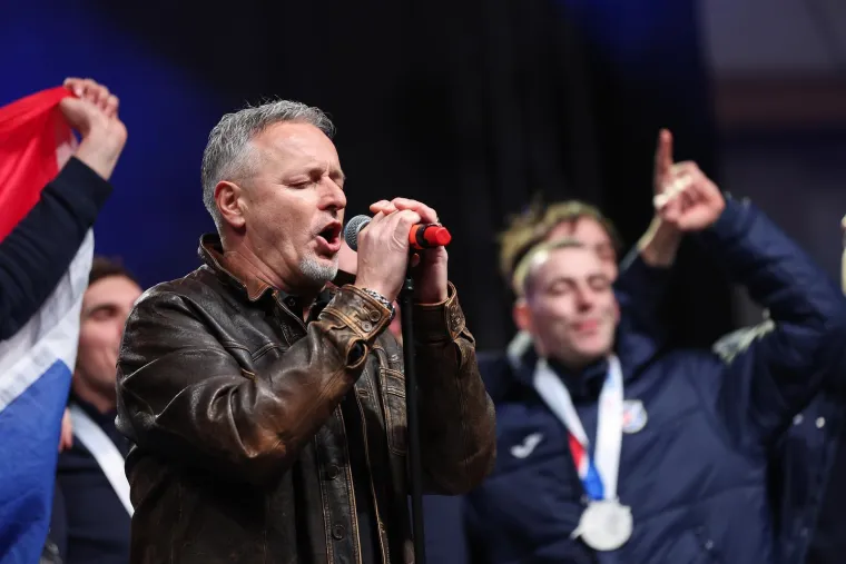Traže se konobari i osoblje za Thompsonov koncert: Zarada je odlična