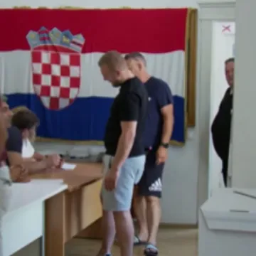 Načelnik Baške Vode dva puta uzaludno proglasio pobjedu: Održani i treći izbori