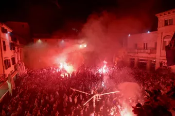 Ludnica u Zadru nakon osvojenog naslova u dramatičnoj 4 finalnoj utakmici PH