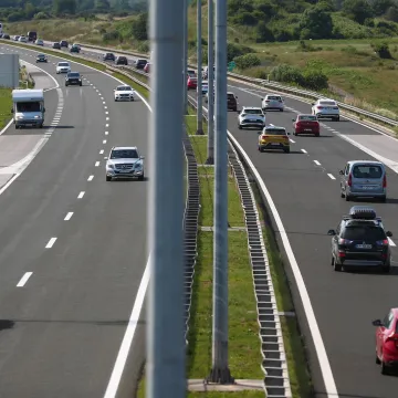 Teška prometna nesreća na A1! Suvozačica preminula, vozač prevezen u bolnicu