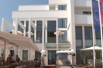 Veliko ime u malom mjestu: Pogledajte spektakularne snimke novog Hiltonovog hotela kraj Zadra