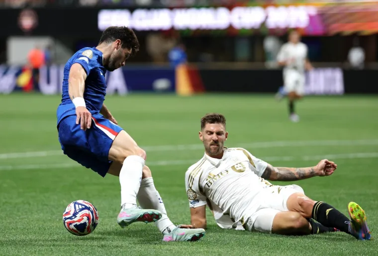 Los Angeles se dugo držao u utakmici, ali Chelsea je na kraju došao do rutinske pobjede