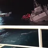 Brod Melita tone ispred zadarskih Kolovara, stigli su i vatrogasci