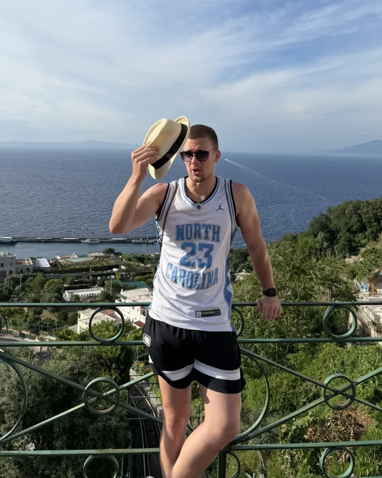 Putovanje za svaki budžet: Crew TikTok kreatori otkrivaju gdje ići, što posjetiti i kako se zabaviti ovog ljeta