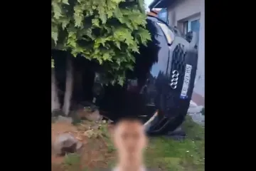 Poljski Lamine Yamal pijan vozio bez vozačke i završio u susjedovu dvorištu