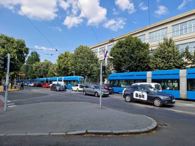 Veliki zastoj tramvaja u centru Zagreba! Razlog? Indijski premijer. Čitateljica: 'Svi su bili bijesni'