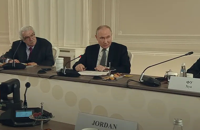 Novinarski izvori: 'Trump je odobrio napad na Iran', reagirao Putin