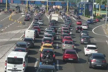 Prometni kolaps prema moru: Nesreća u tunelu Sveti Marko, kolona na Lučkom