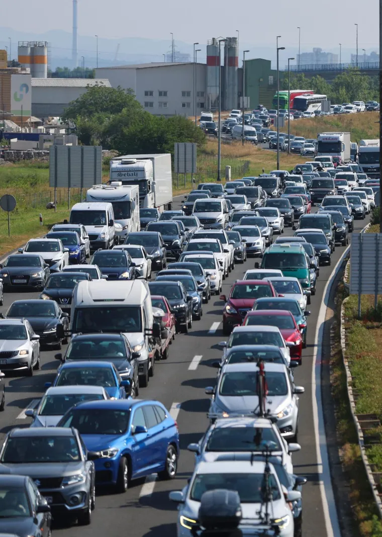 Povremeni zastoji na autocestama, kolone nešto manje nego jutros