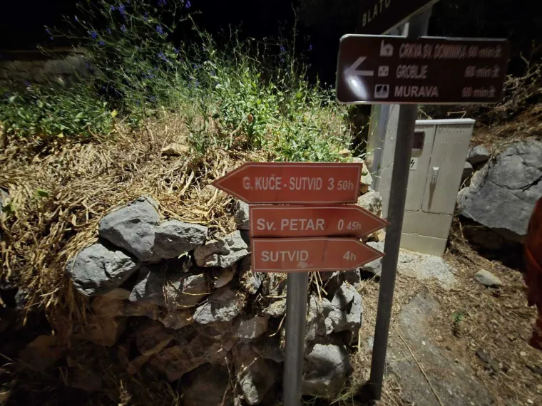 Velika akcija spašavanja: MORH i HGSS spasili turistikinju na Biokovu, prevezena je na hitnu