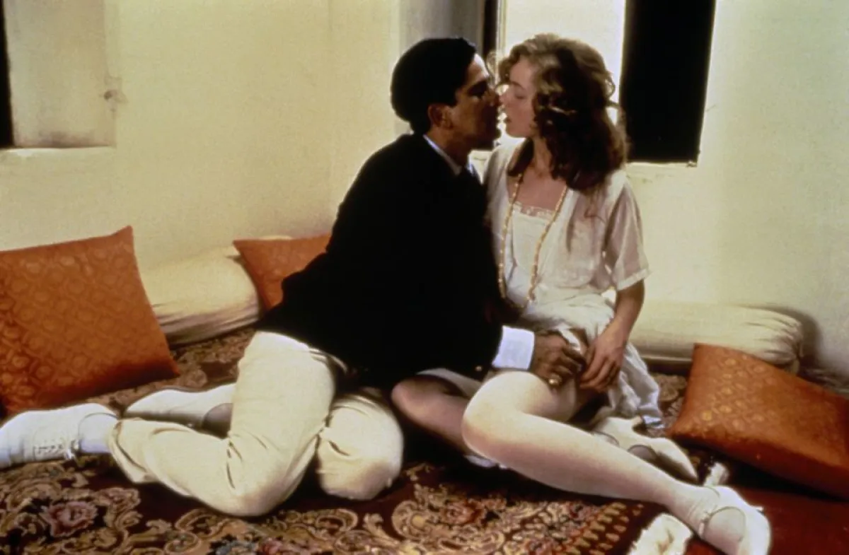 Tajna veza s bratićem razbjesnila obitelj: Rodila mu dijete, a otac doživio teški šok