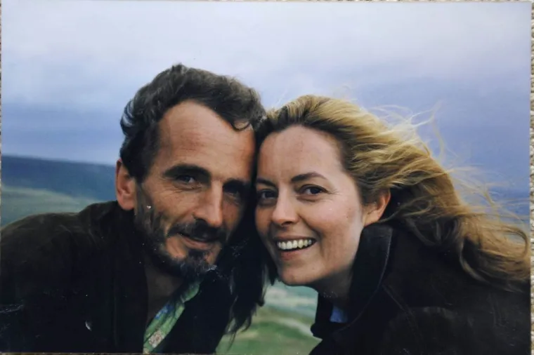 Tajna veza s bratićem razbjesnila obitelj: Rodila mu dijete, a otac doživio teški šok