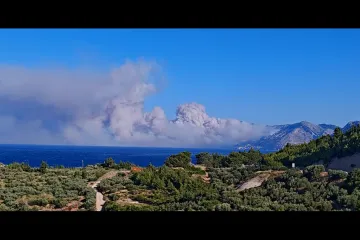 Veliki požar u Pisku: Širi se ogroman oblak dima, nestalo je struje