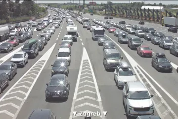 Udarni početak ljeta: Pogledajte kolone kod Lučkog prema moru, usporeno na A1