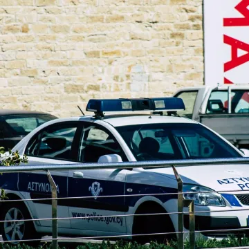 Policajci uhvaćeni u 'akciji': Snimka iz službenog vozila postala viralna