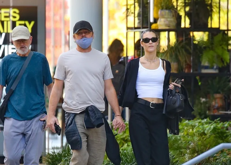 Korisnici društvenih mreža luduju: Leonardo DiCaprio prekršio svoje pravilo o ženama od 25