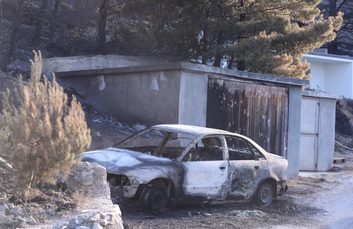 Vatrogasci kod Omiša noćas spriječili nekoliko manjih propaljivanja