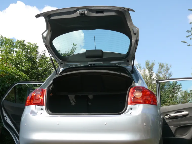 Automobil vam se pregrijao? Ove trikove rashlađivanja bez klime bi trebao koristiti svaki vozač