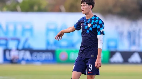 Dinamo osigurava budućnost: Boban potpisao novi talent, 18-godišnjak potpisao profesionalni ugovor